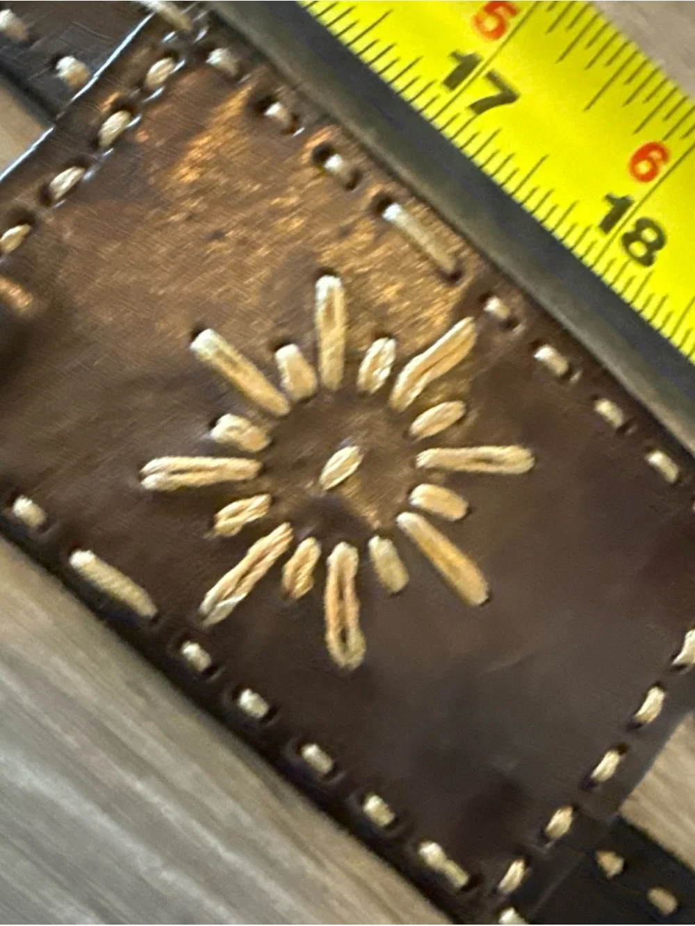 Vtg Linea Pelle belt brass, buckle med hand stitched, sunburst design brown
